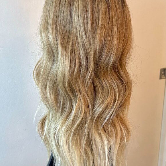 NWT (with modifications) Chelsey Smith Crowns Pauleen Carmel Latte Wig - Picture 5 of 13